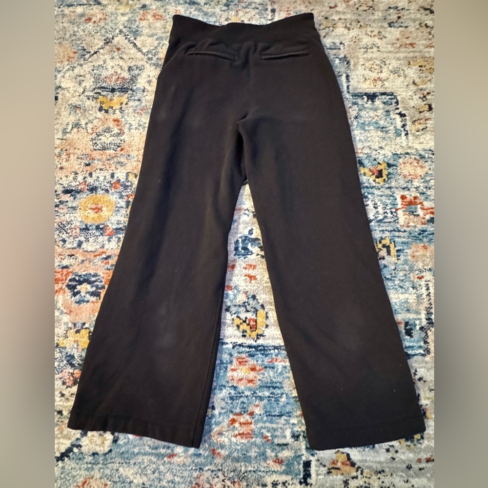 Athleta Retroplush Velvet Straight Leg Pant
Size Medium - Picture 4 of 10